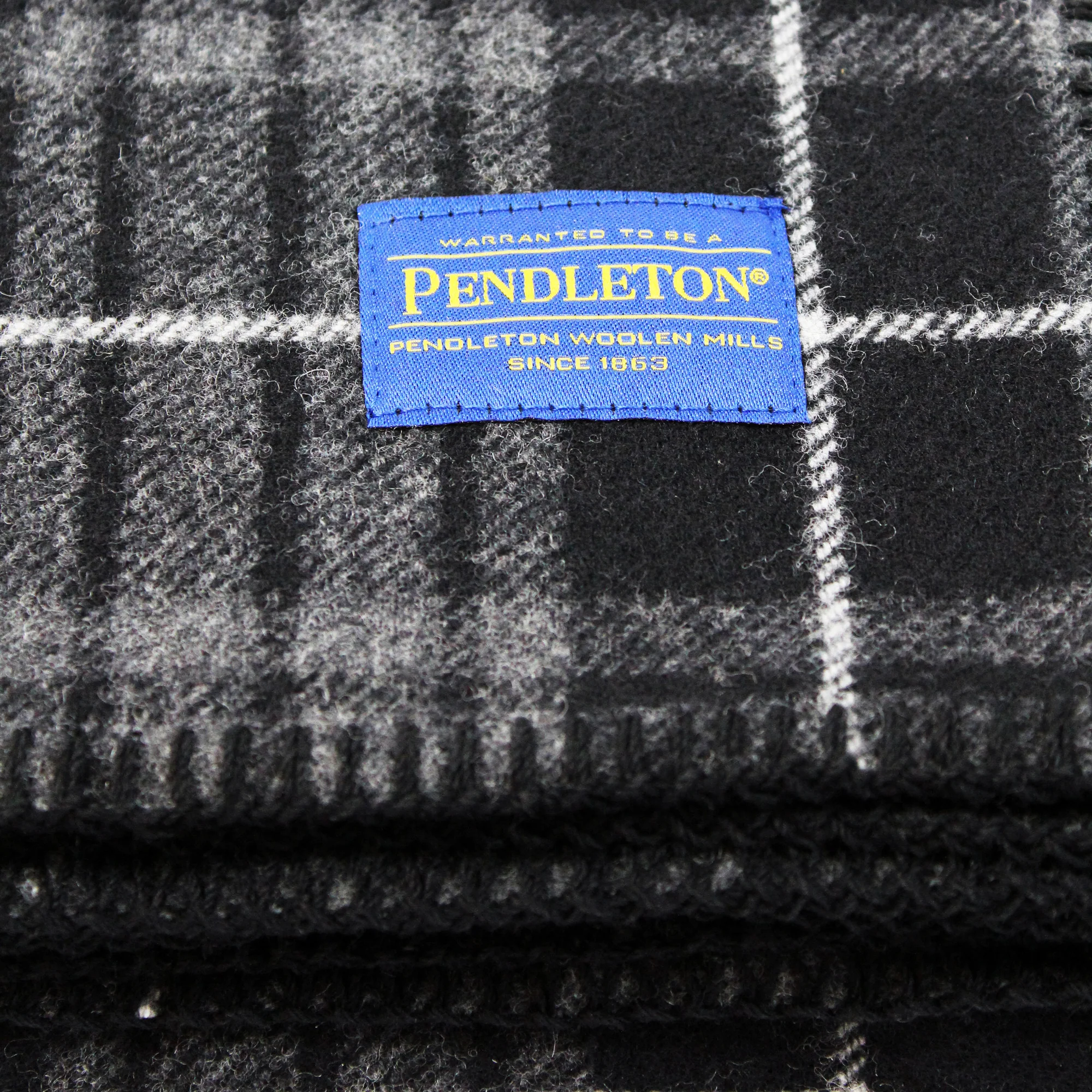 New York City Plaid Blanket - Image 4